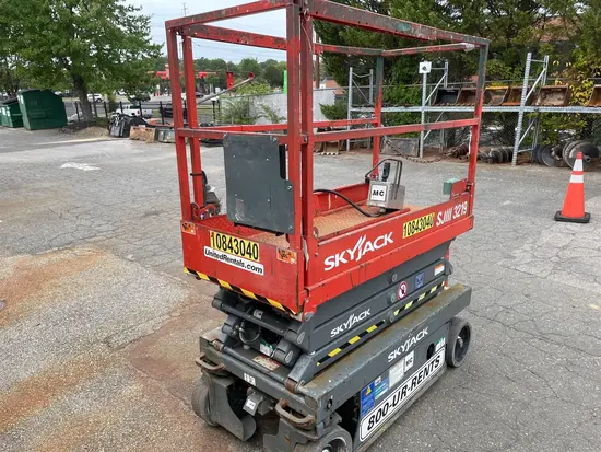 2018 Skyjack SJIII3219 Scissor Lift