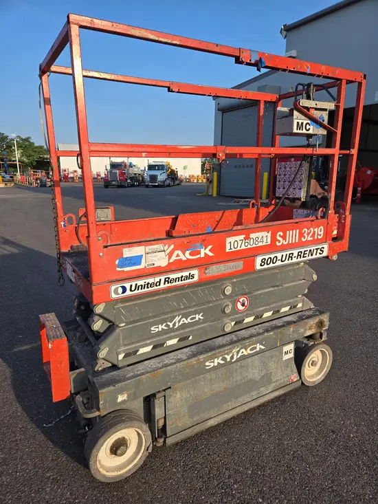 2018 Skyjack SJIII3219 Scissor Lift