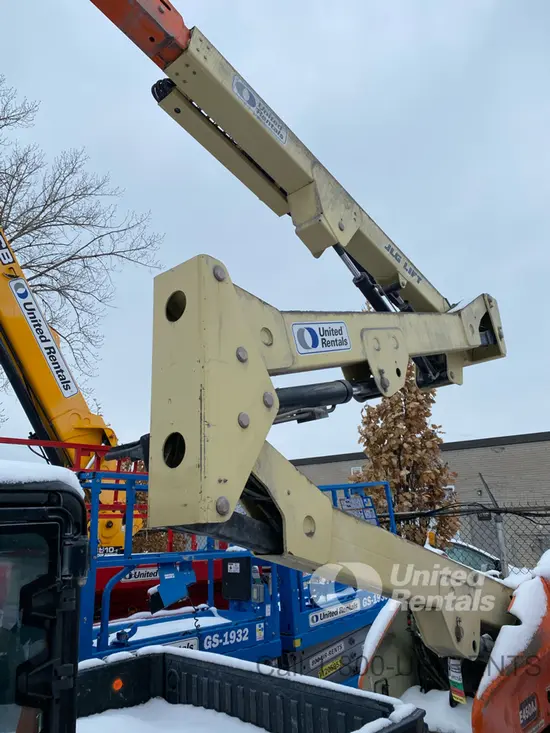 2015 JLG E450AJ Articulating Boom Lift