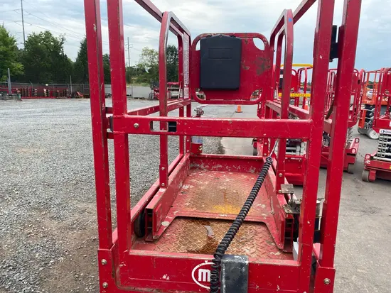 2018 MEC MICRO 19 Scissor Lift