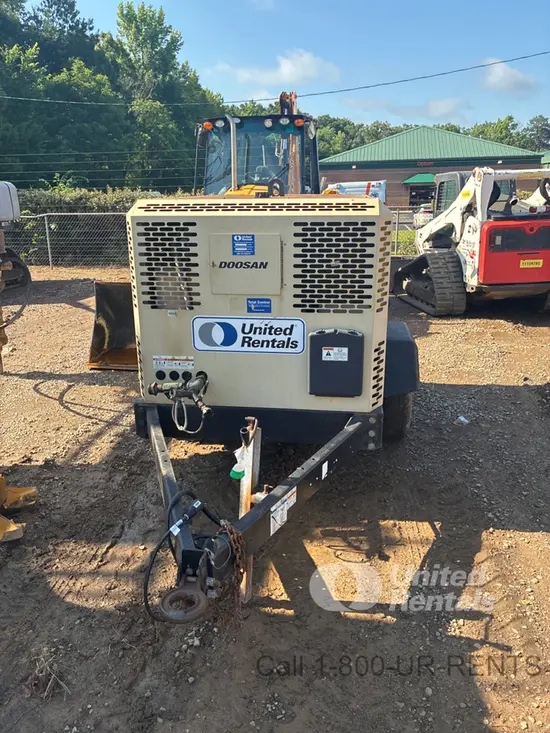 2021 Doosan P425/HP375WCUT4 Air Compressor