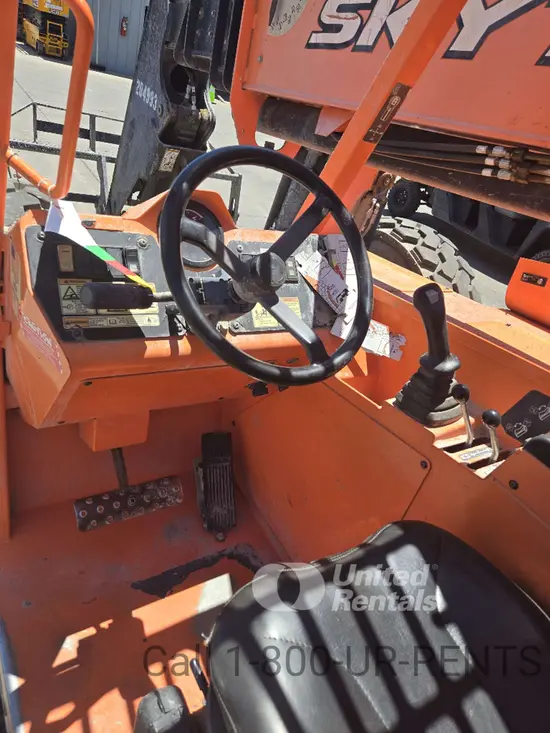 2018 SKYTRAK 10054 Forklift