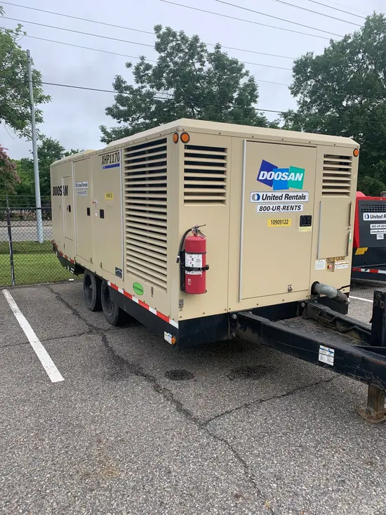 2019 Doosan XHP1170WCU-T4F Air Compressor