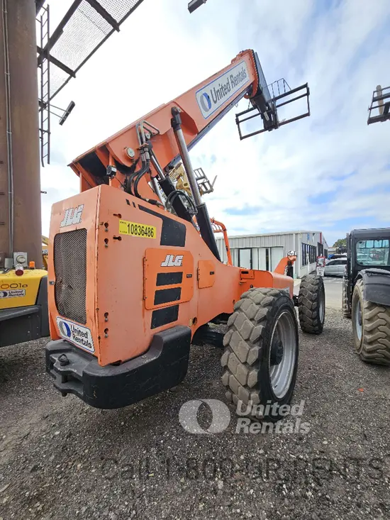 2018 SKYTRAK 8042 Forklift