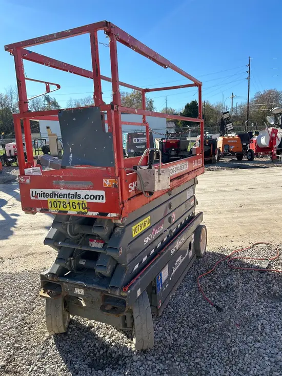 2018 Skyjack SJIII3226 Scissor Lift