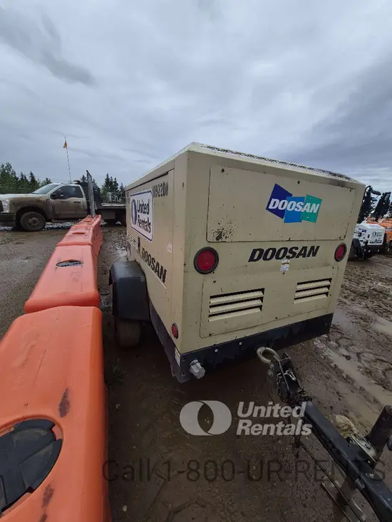 2021 Doosan P425/HP375WCU Air Compressor