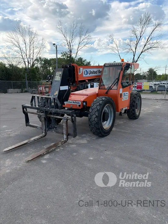 2019 SKYTRAK 8042 Forklift