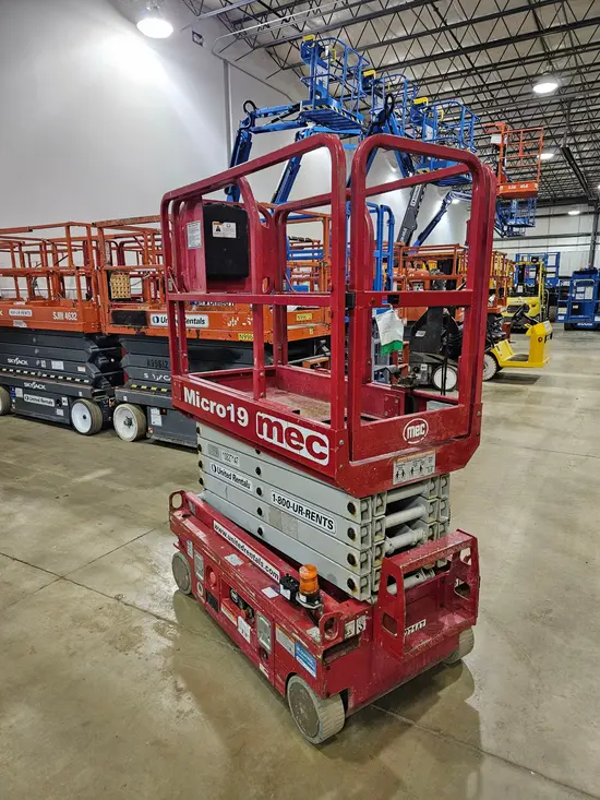 2018 MEC MICRO 19 Scissor Lift