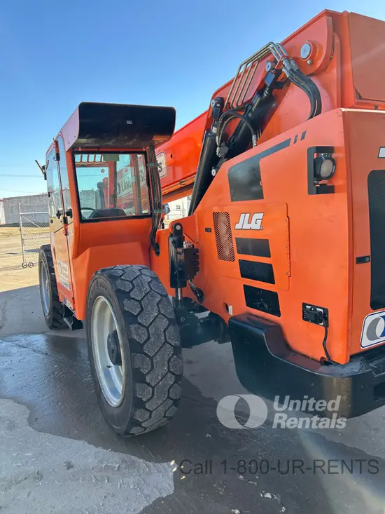 2018 SKYTRAK 8042 Forklift