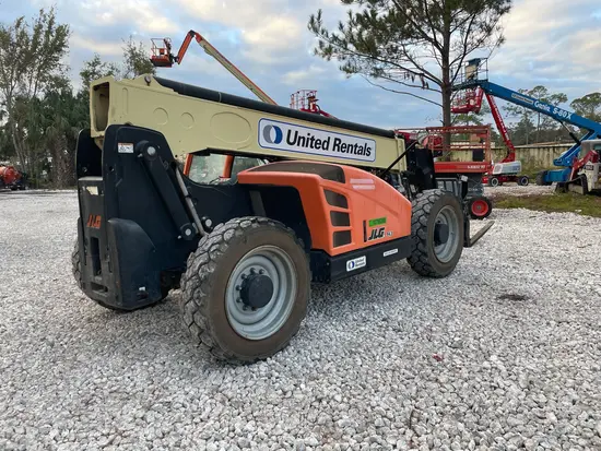 2018 JLG 943 Forklift
