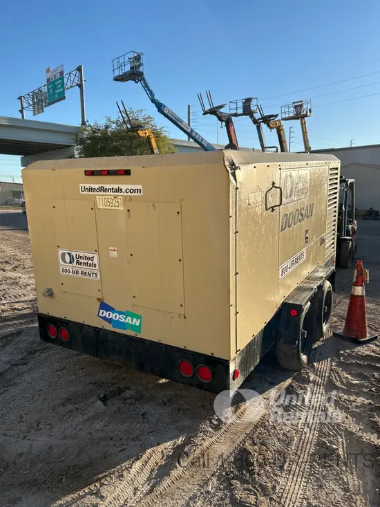 2020 Doosan XP825/HP750WCU Air Compressor