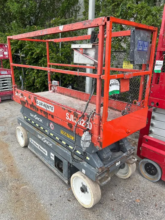 2017 Skyjack SJIII3220 Scissor Lift