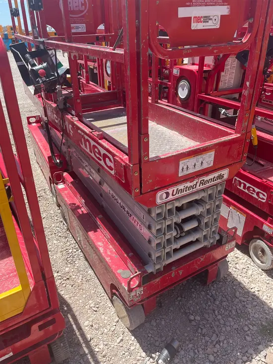 2018 MEC MICRO 19 Scissor Lift