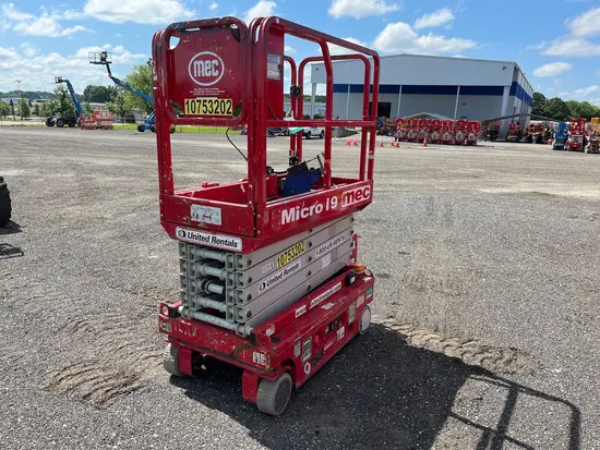 2018 MEC MICRO 19 Scissor Lift