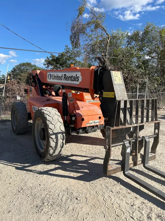 2017 SKYTRAK 6042 Forklift