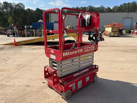 2018 MEC MICRO 19 Scissor Lift