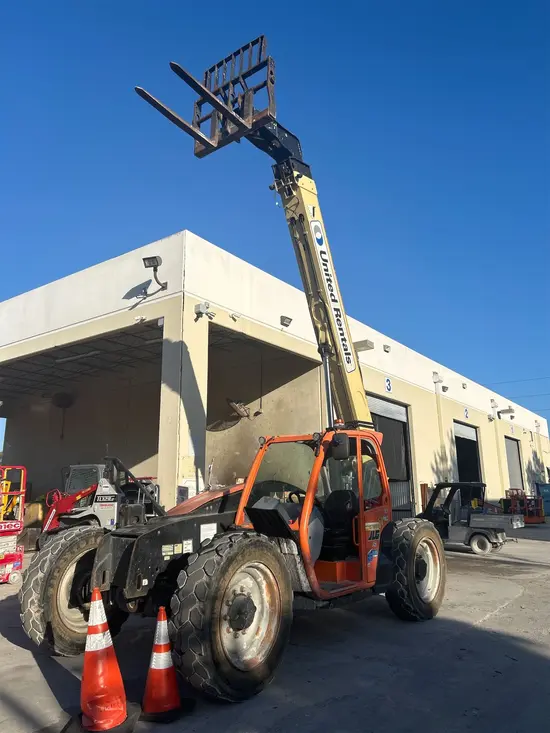 2018 JLG 742 Forklift