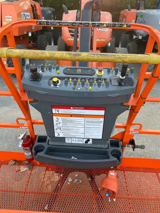 2017 JLG 600AJ Articulating Boom Lift