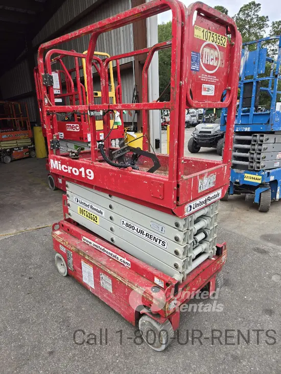 2018 MEC MICRO 19 Scissor Lift