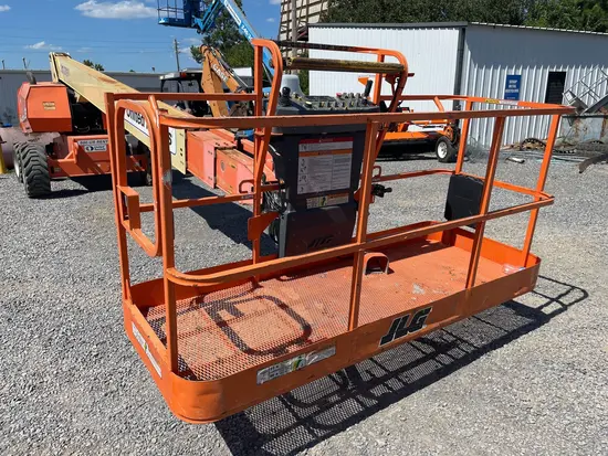 2017 JLG 800S Boom Lift