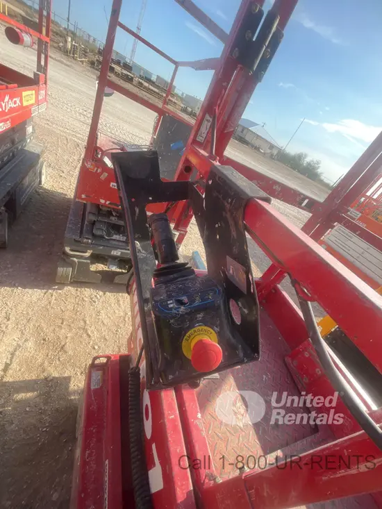 2019 MEC MICRO 19 Scissor Lift