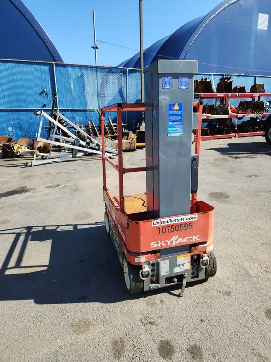 2018 Skyjack SJ16 Self-Propelled One-Person Lift
