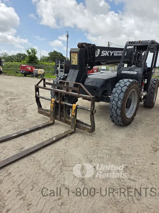 2018 SKYTRAK 6036 Forklift