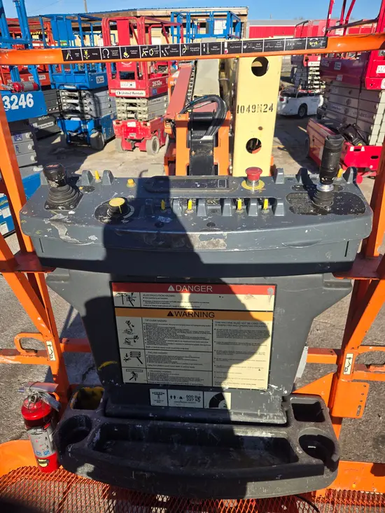 2016 JLG E450AJ Articulating Boom Lift