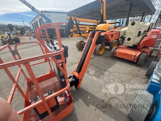 2016 JLG E400AJPN Articulating Boom Lift