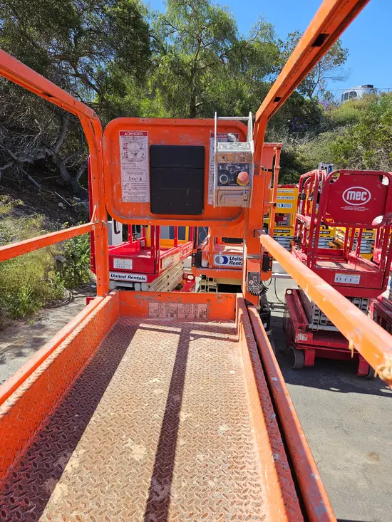 2019 Snorkel S3219E Scissor Lift