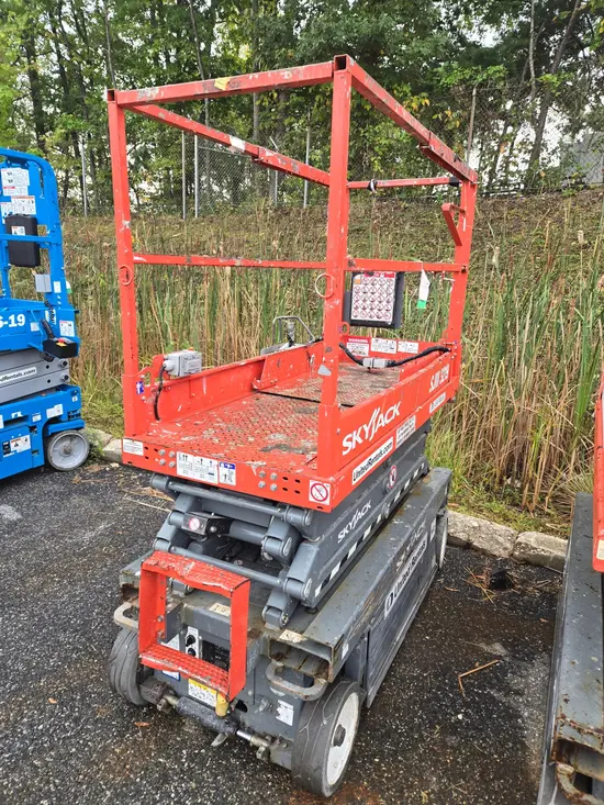 2018 Skyjack SJIII3219 Scissor Lift