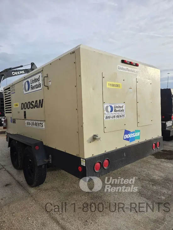 2020 Doosan XP825/HP750WCU Air Compressor
