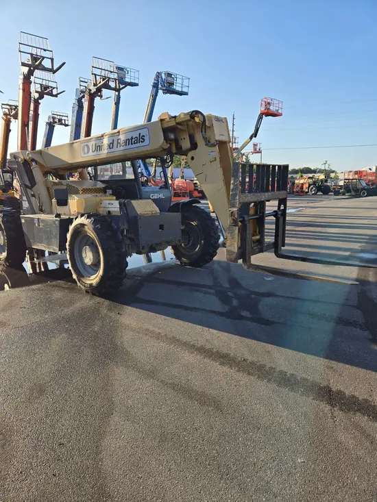 2017 Gehl RS8-42 Forklift