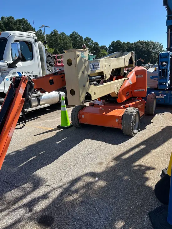 2016 JLG E450AJ Articulating Boom Lift