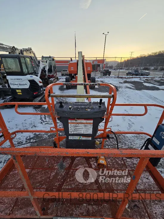 2016 JLG 800S Boom Lift
