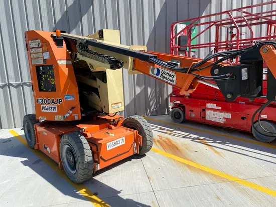 2017 JLG E300AJP Articulating Boom Lift