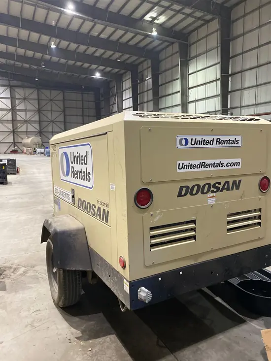 2021 Doosan P425/HP375WCUT4 Air Compressor