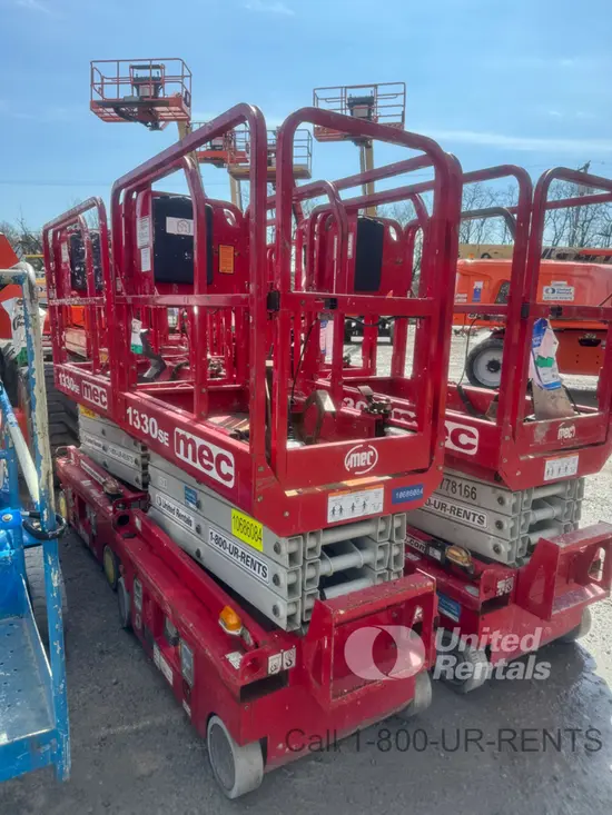 2017 MEC 1330SE Scissor Lift