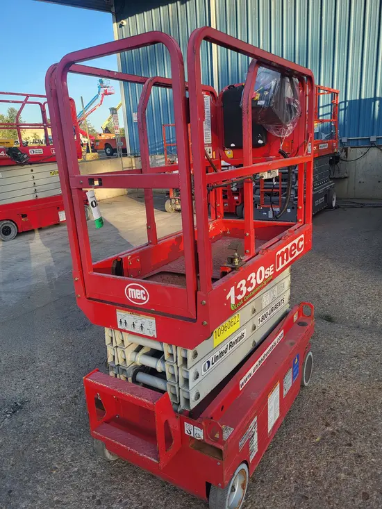 2019 MEC 1330SE Scissor Lift