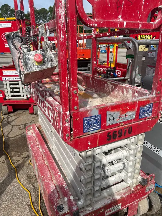 2018 MEC MICRO 19 Scissor Lift