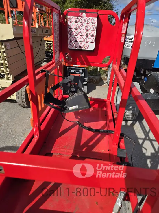 2017 MEC MICRO 19 Scissor Lift