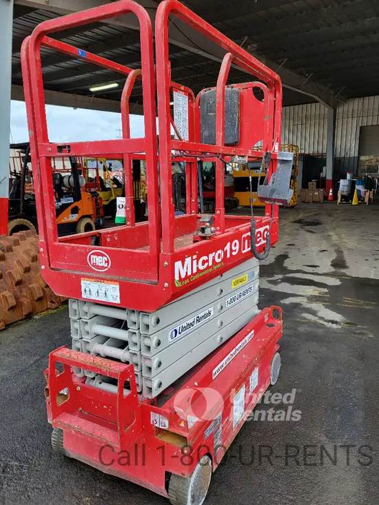 2019 MEC MICRO 19 Scissor Lift
