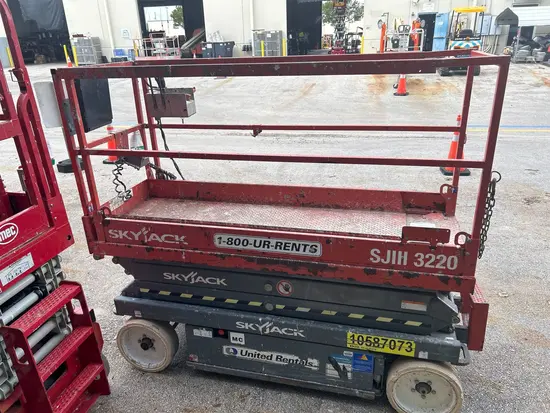 2017 Skyjack SJIII3220 Scissor Lift