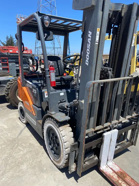 2019 Doosan G25P-7DF Warehouse Forklift