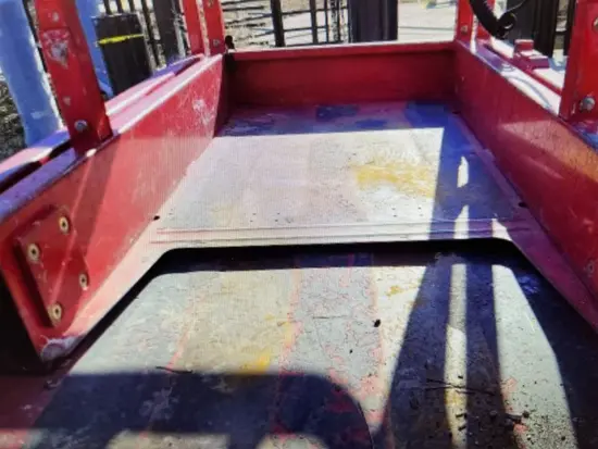 2017 MEC MICRO 19 Scissor Lift