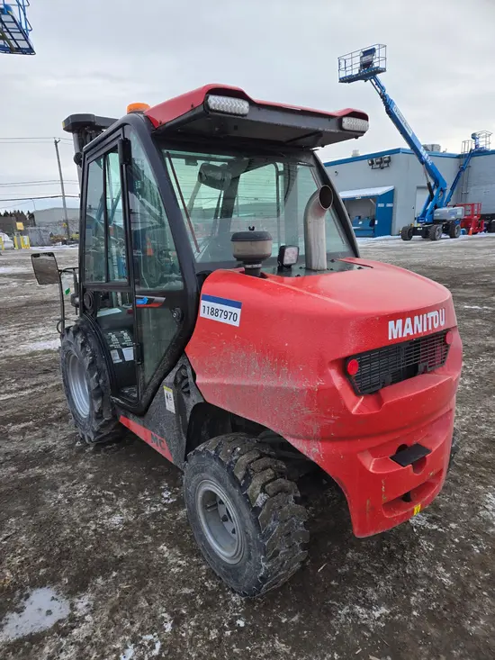 2024 MANITOU MC25-4 Forklift