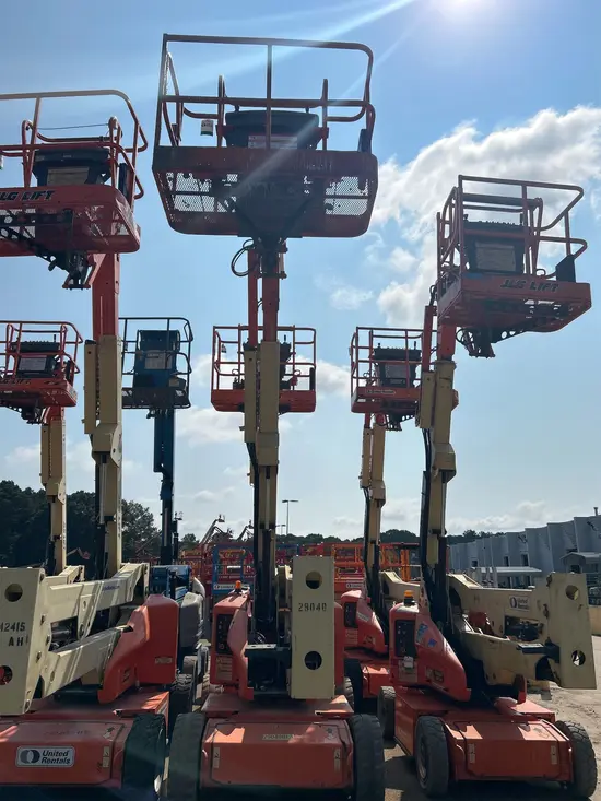 2016 JLG E450AJ Articulating Boom Lift