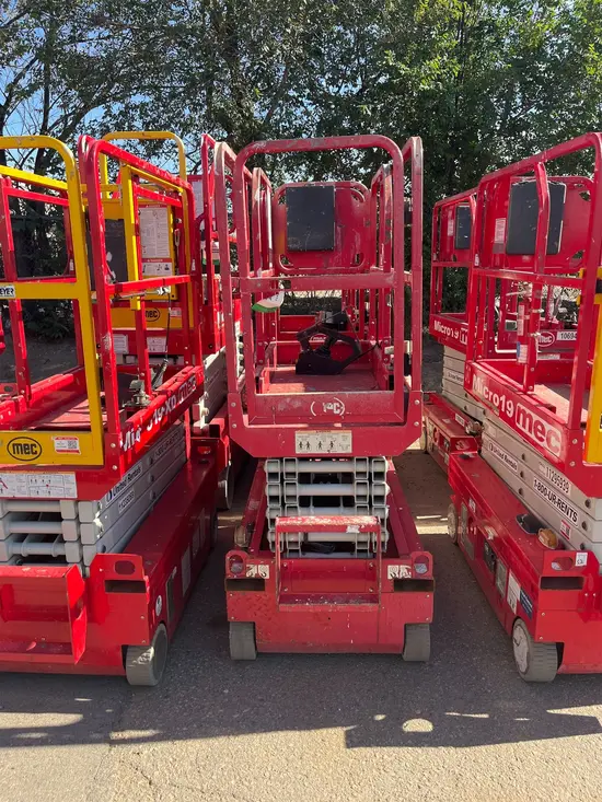 2018 MEC MICRO 19 Scissor Lift