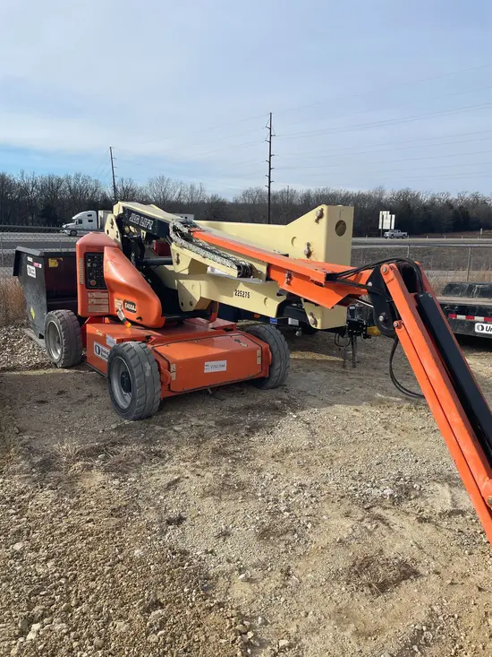 2017 JLG E450AJ Articulating Boom Lift