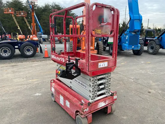 2017 MEC MICRO 19 Scissor Lift